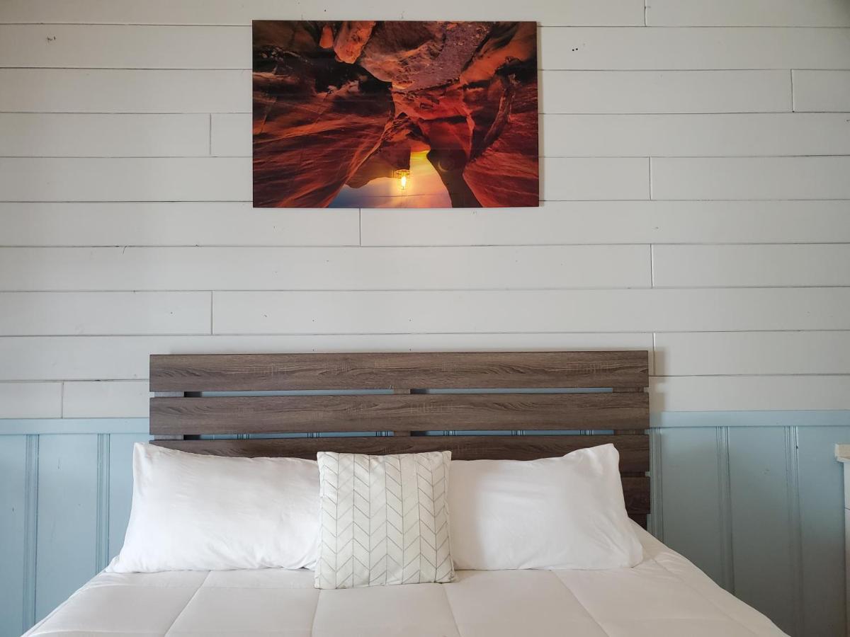 Hollywood Gardens Inn & Suites Buitenkant foto