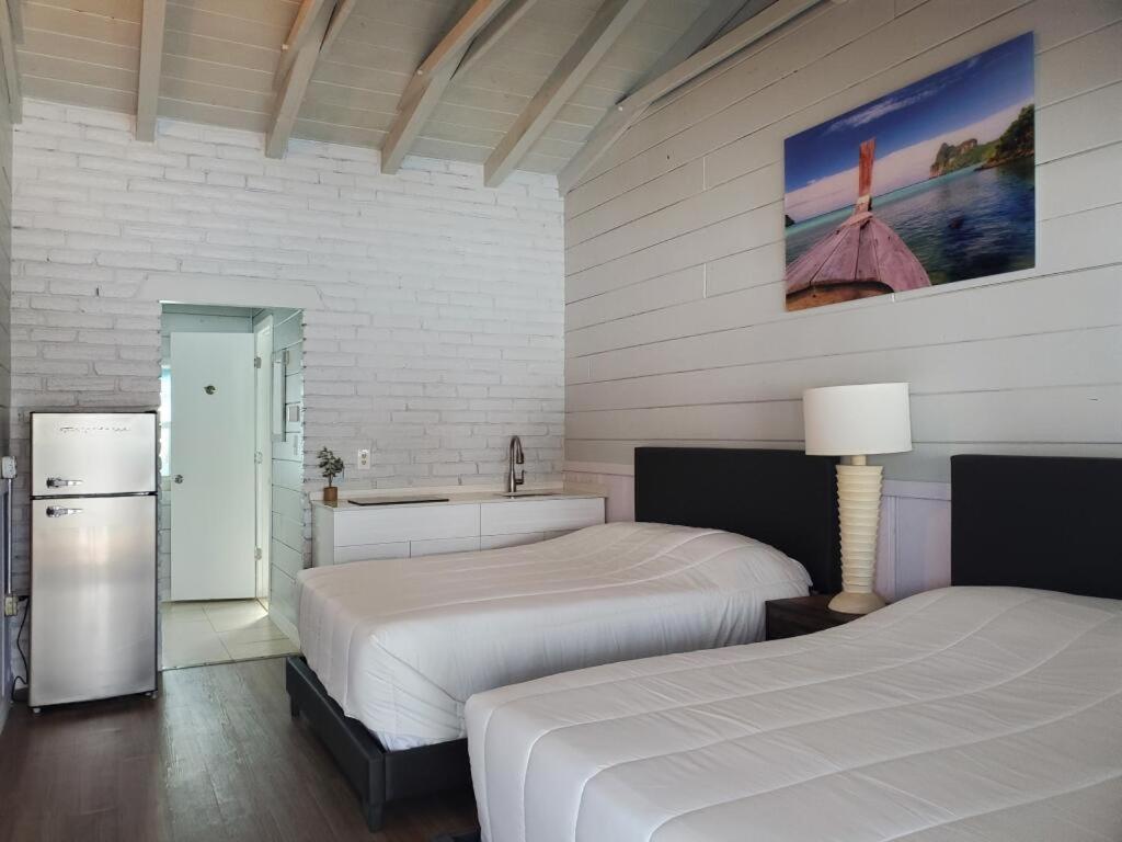Hollywood Gardens Inn & Suites Buitenkant foto